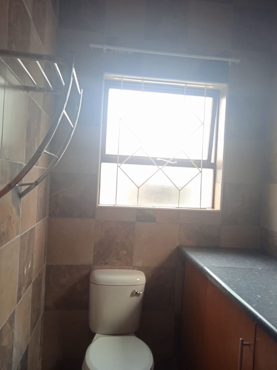 To Let 2 Bedroom Property for Rent in Top Town Eastern Cape